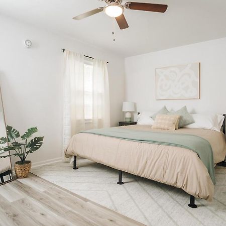 Tranquil Luxury: Modern Comfort! Lynchburg Kültér fotó